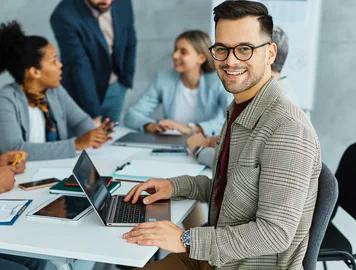 TenderBot IO vs autres outils d’évaluation des appels d’offres : lequel est fait pour vous ?